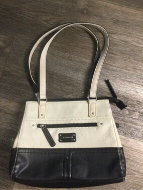 Stone & Co. Cream and Black Two-Tone Shoulder Bag